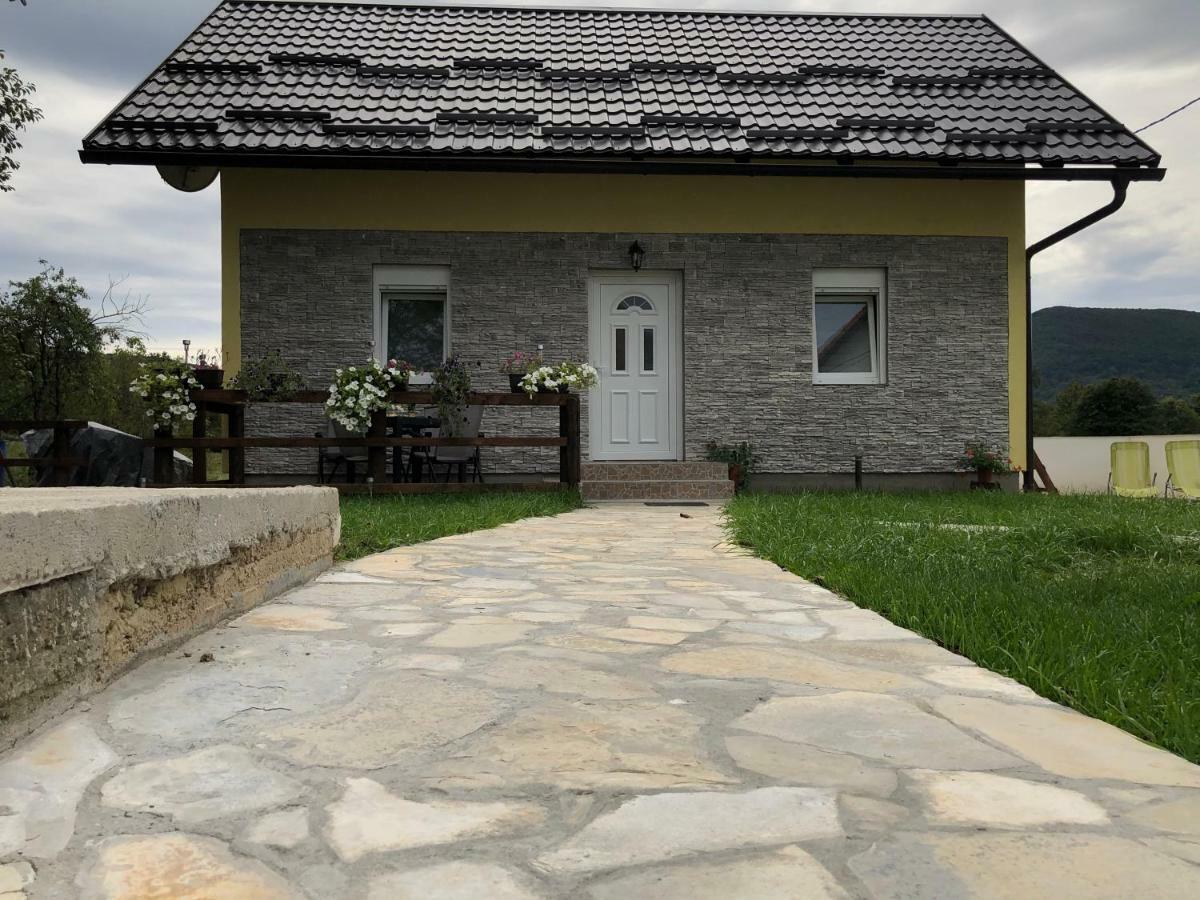 Apartment & Room Toma Smoljanac Exterior photo